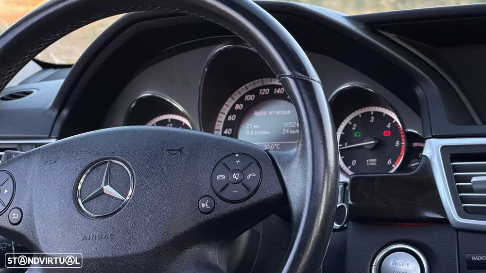 Mercedes-Benz E 220 CDI Avantgarde BlueEfficiency Auto. - 14