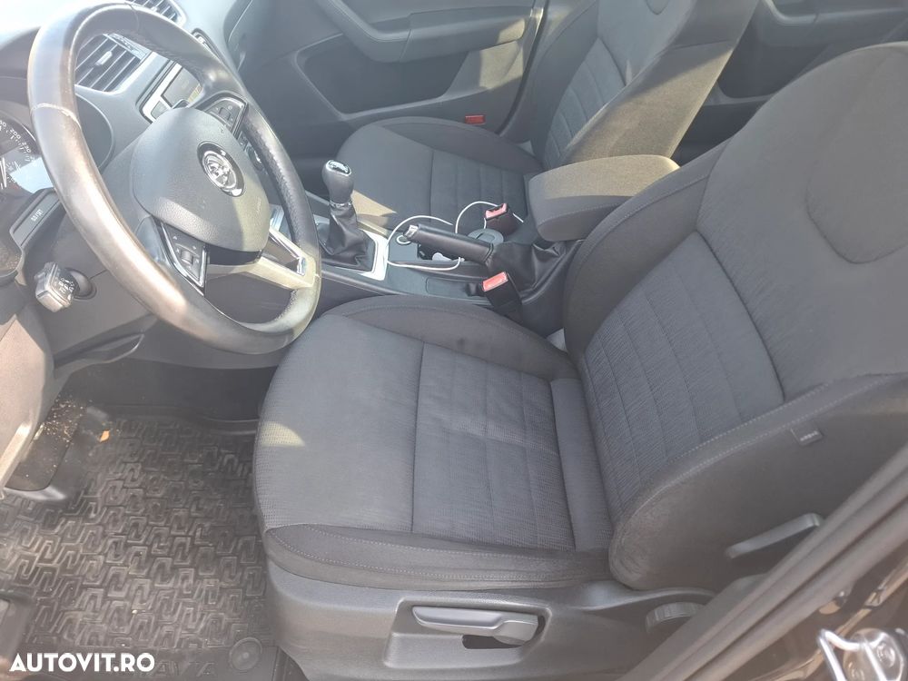 Skoda Octavia 2.0 TDI 4X4 Style - 6