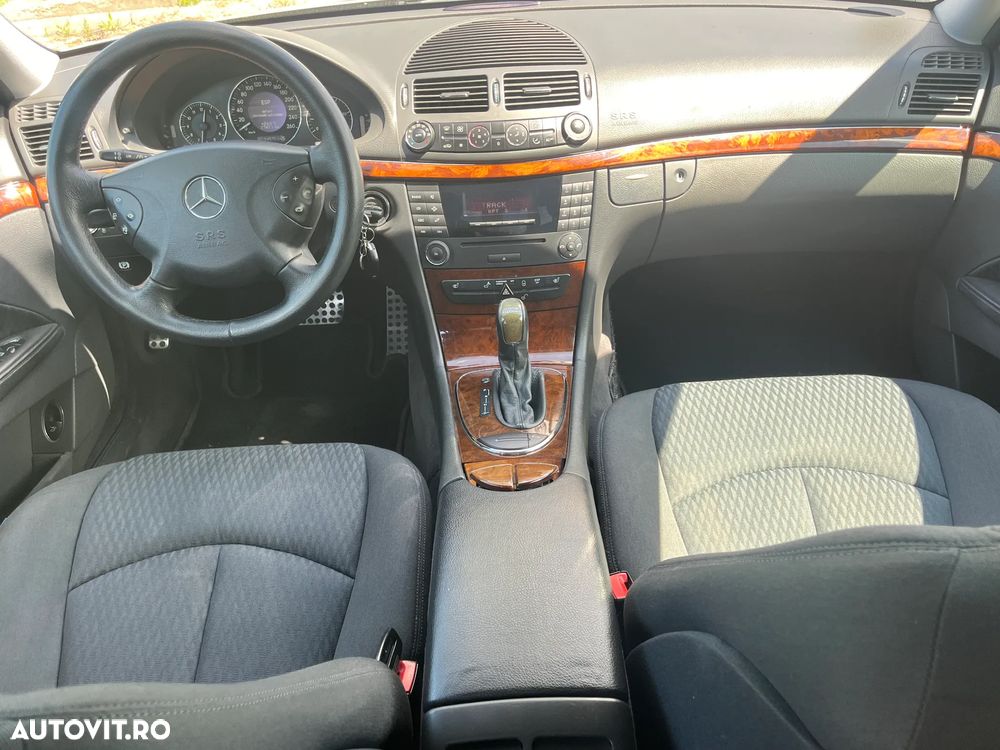 Mercedes-Benz E - 11