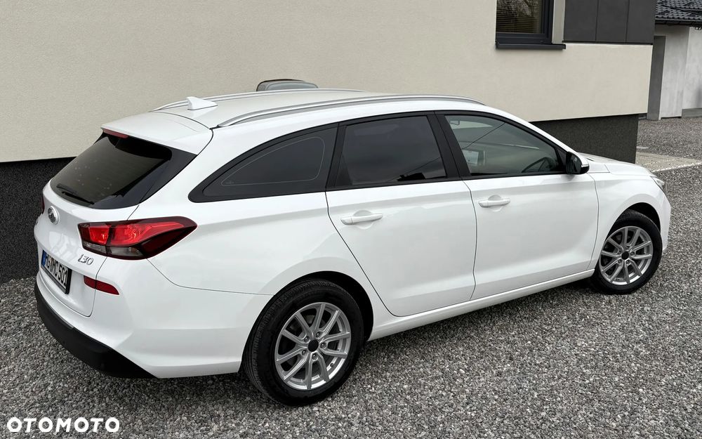 Hyundai i30 1.4 Passion - 11