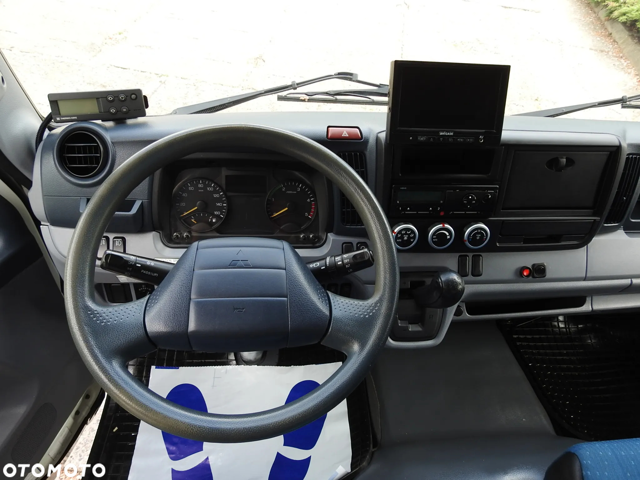 Mitsubishi CANTER FUSO 7C15 KONTENER CHŁODNIA WINDA 14 PALET -4*C ZASILANIE 230V KLIMATYZACJA AUTOMATYCZNA SKRZYNIA 150KM  [1866] - 34