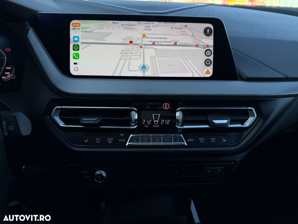 BMW M1 M135i xDrive AT - 28