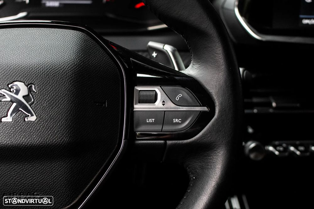 Peugeot 2008 1.2 PureTech Allure EAT8 - 13