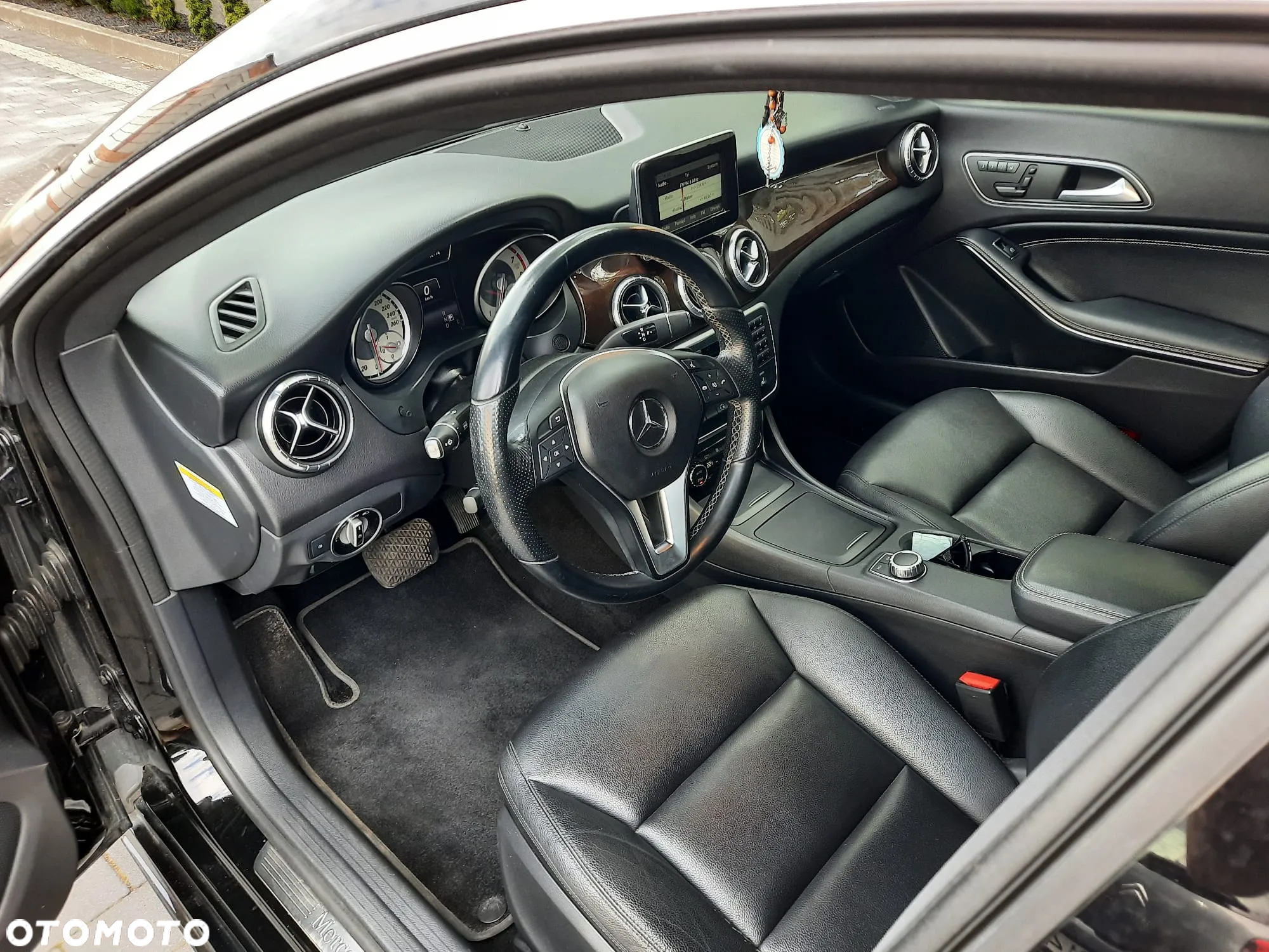 Mercedes-Benz CLA - 8