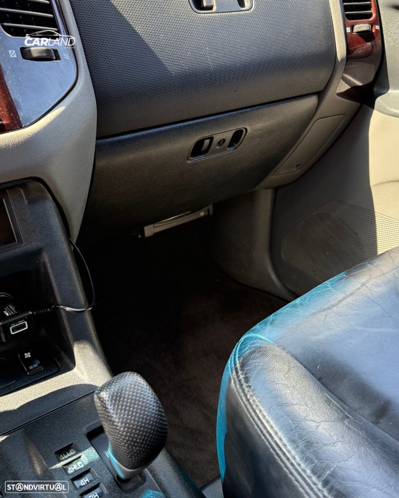 Mitsubishi Pajero - 6