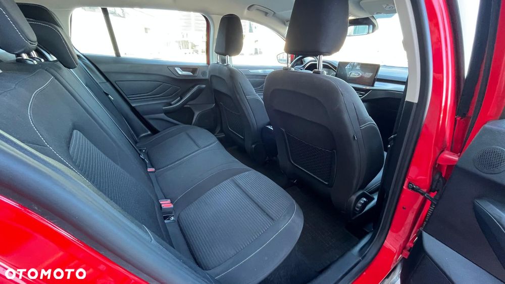 Ford Focus 1.0 EcoBoost Titanium X - 18