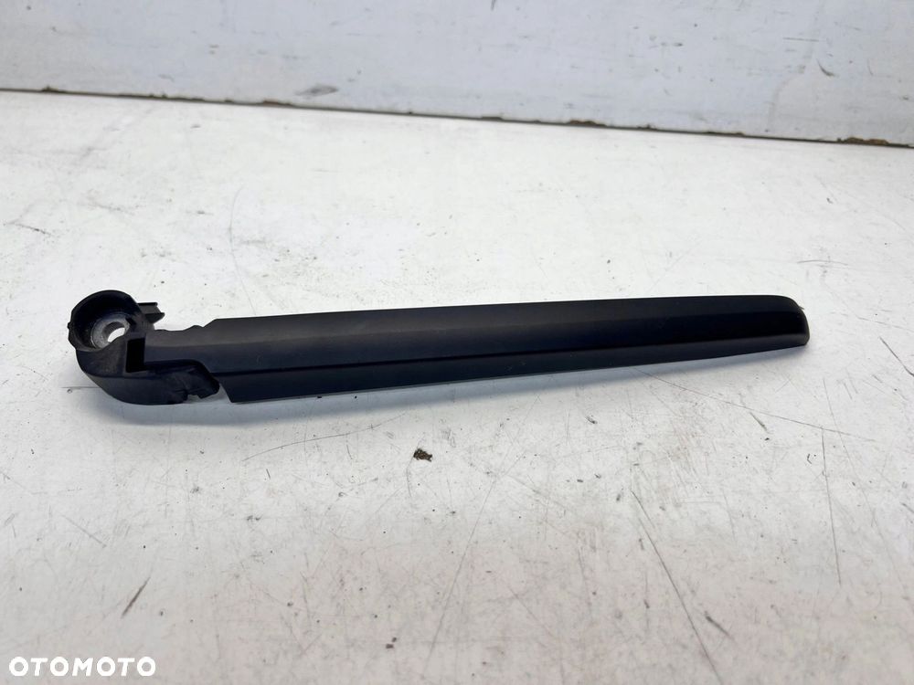 RAMIĘ WYCIERACZKI TYŁ AUDI A4 B9 8W9955407 - 2