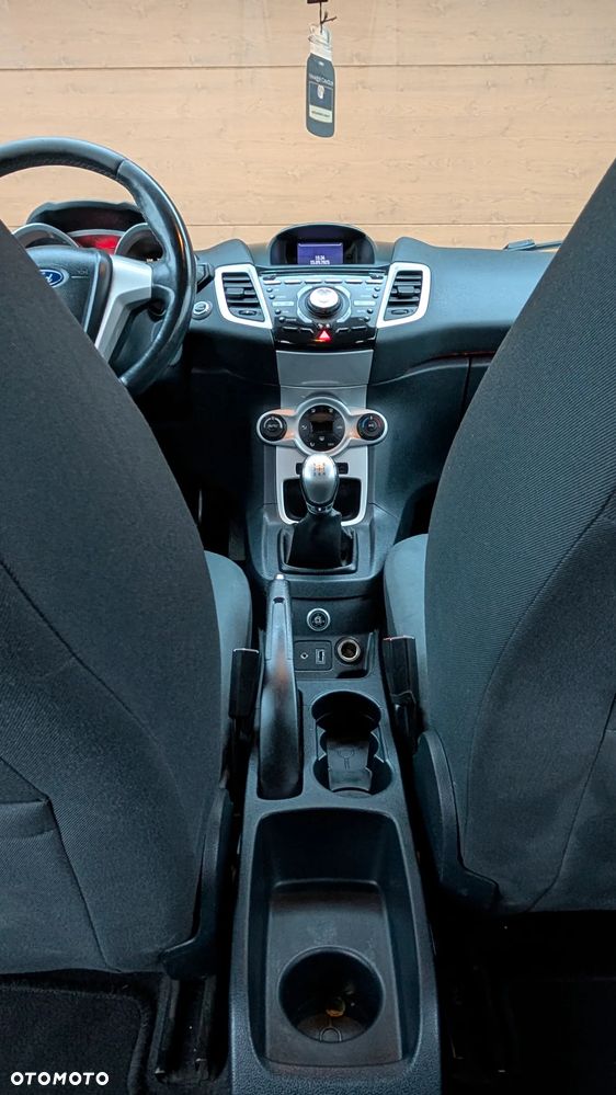 Ford Fiesta 1.4 Titanium - 12