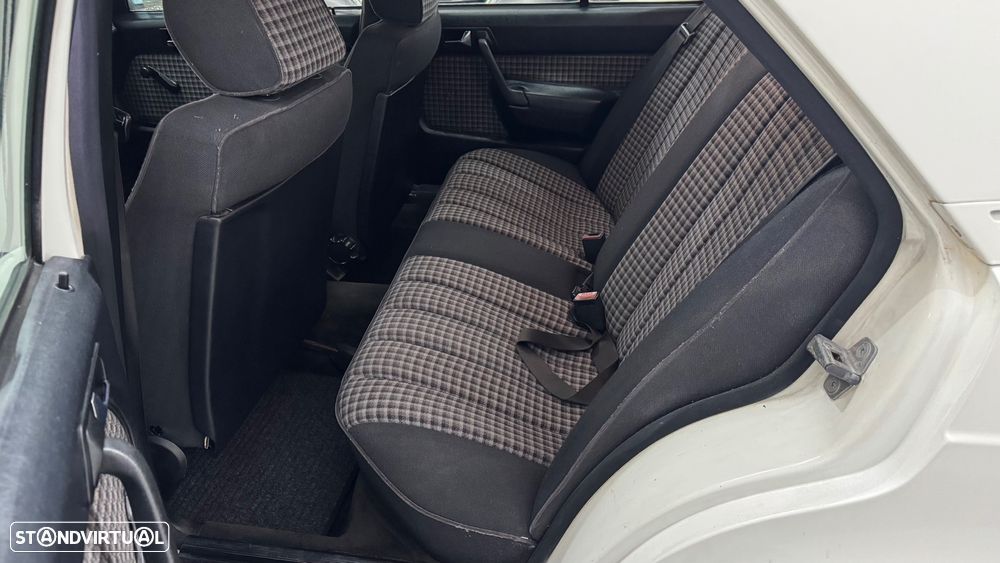 Mercedes-Benz A 190 - 29