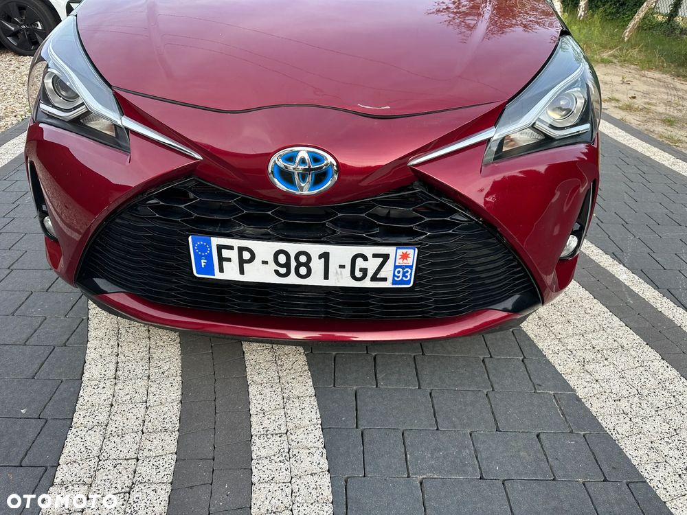 Toyota Yaris Hybrid 100 Selection Platinum - 10