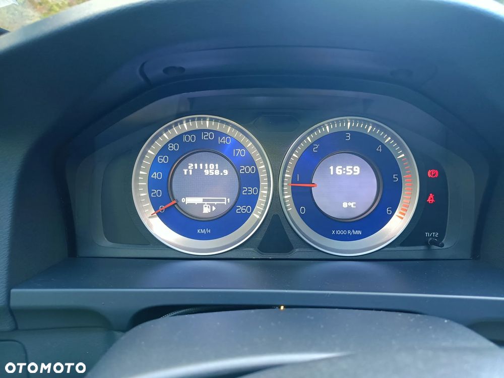 Volvo S60 D4 R-Design - 15