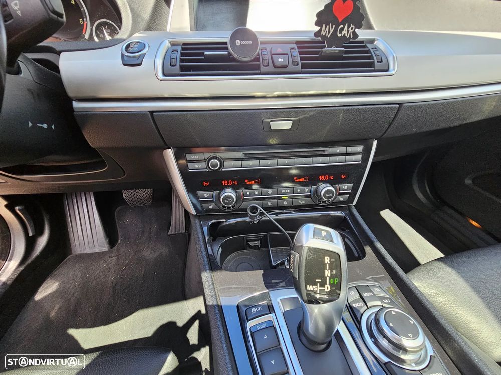 BMW 535 Gran Turismo - 16