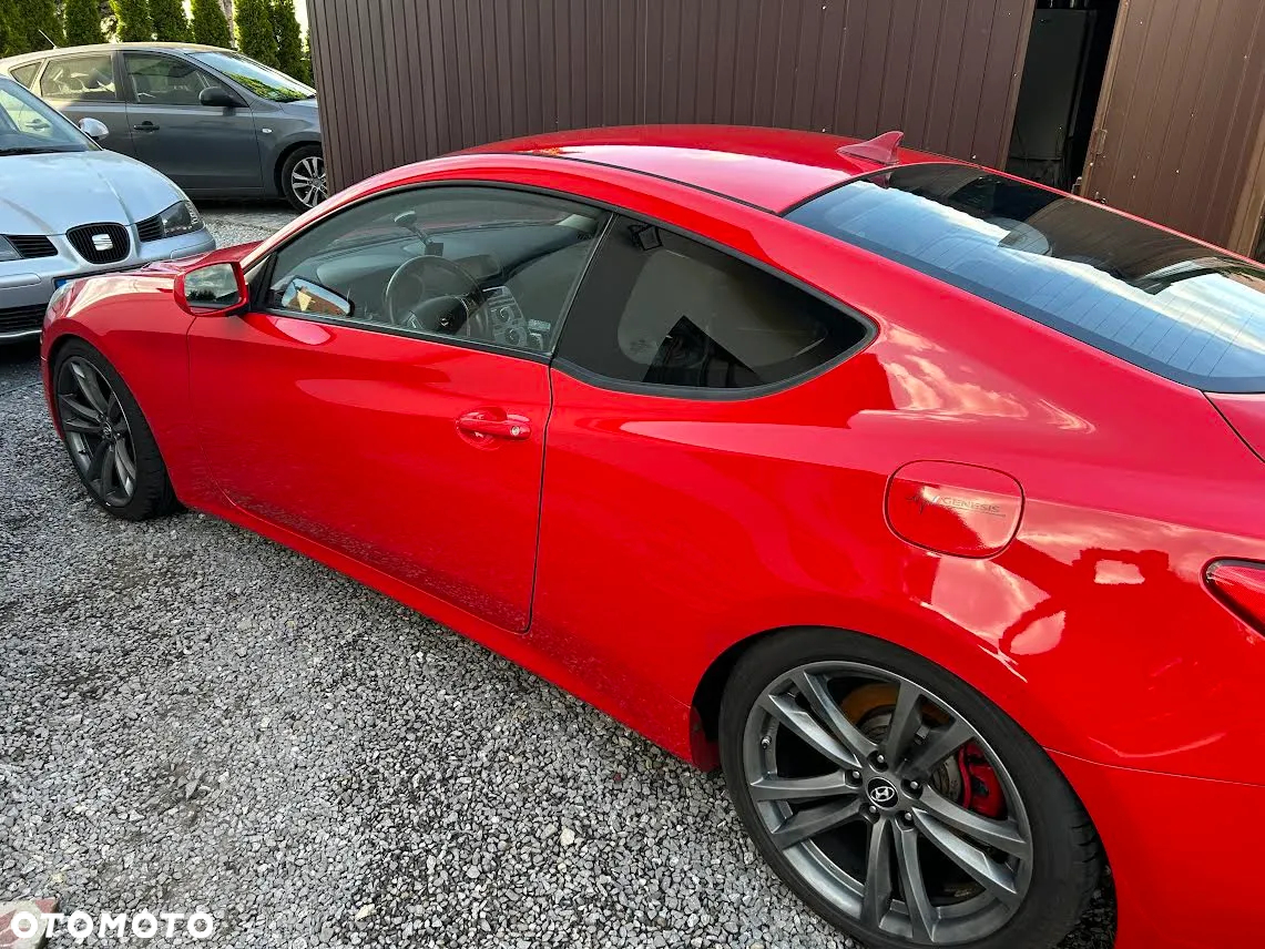 Hyundai Genesis - 3