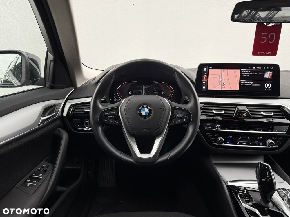 BMW Seria 5 520d xDrive Sport Line - 31