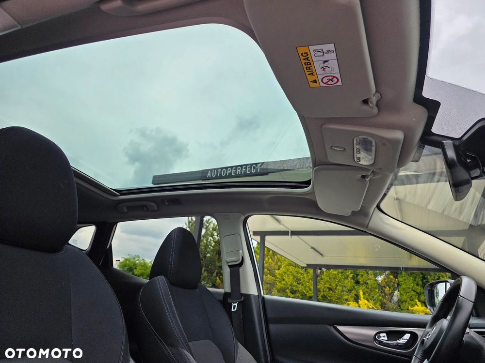 Nissan Qashqai 1.6 DIG-T N-Connecta - 30