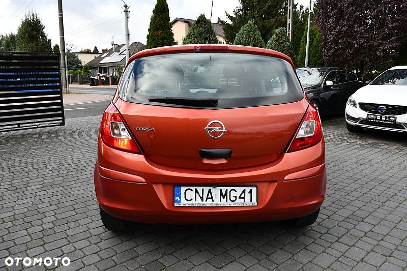 Opel Corsa 1.4 16V Innovation - 36