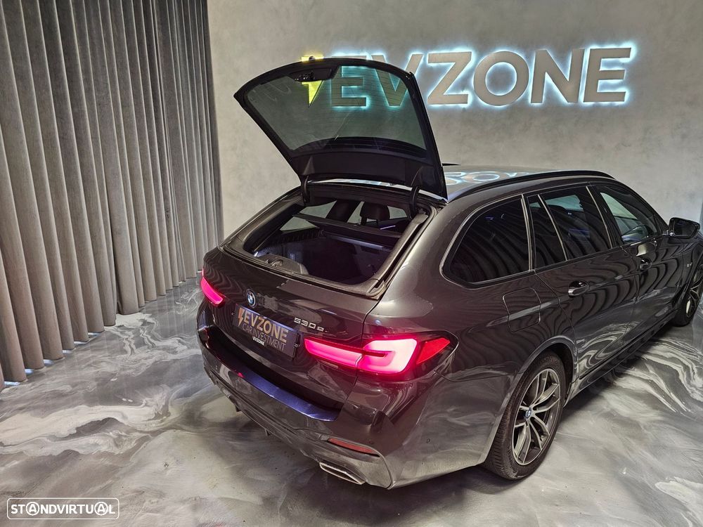 BMW 530 e Pack Desportivo M - 27