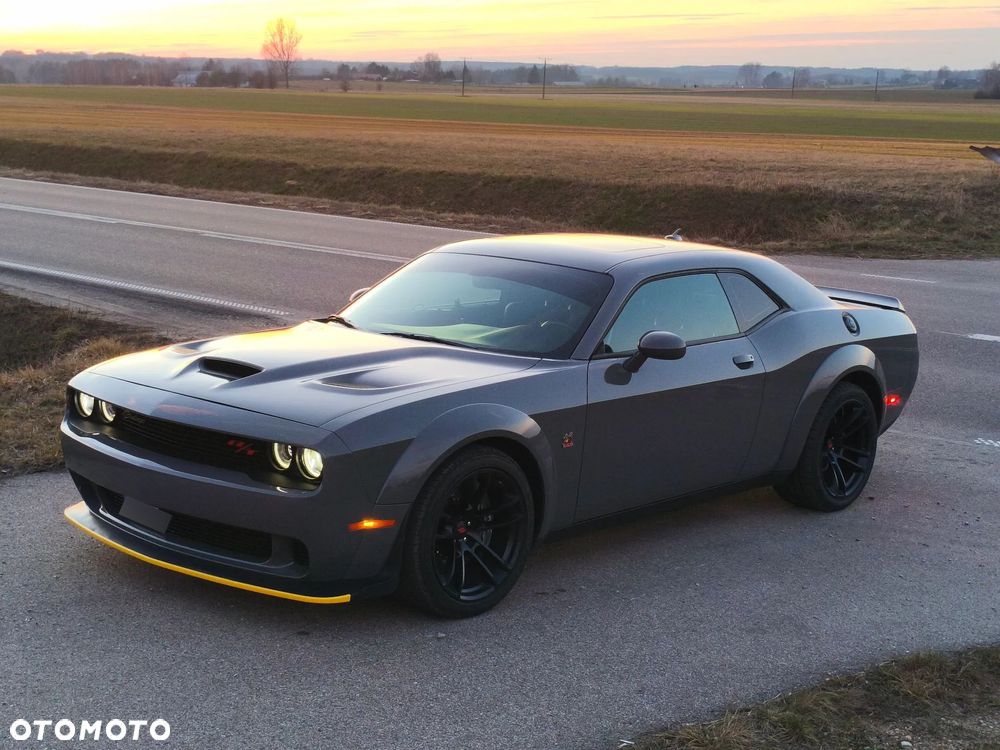 Dodge Challenger 6.4 Scat Pack Widebody - 2