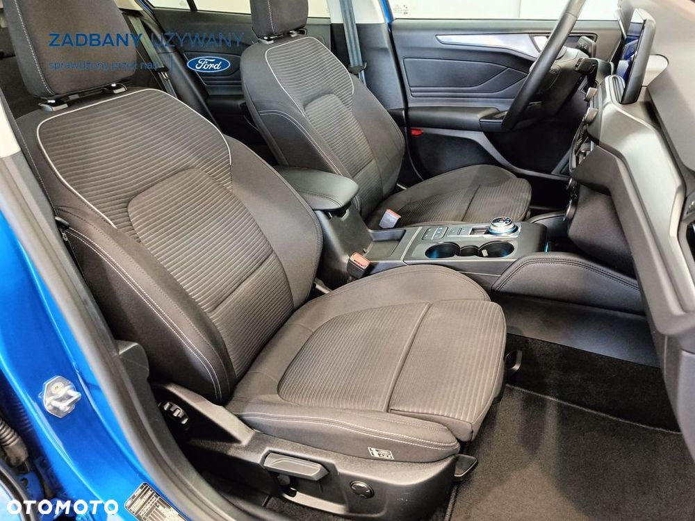 Ford Focus 2.0 EcoBlue Start-Stopp-System TITANIUM - 16