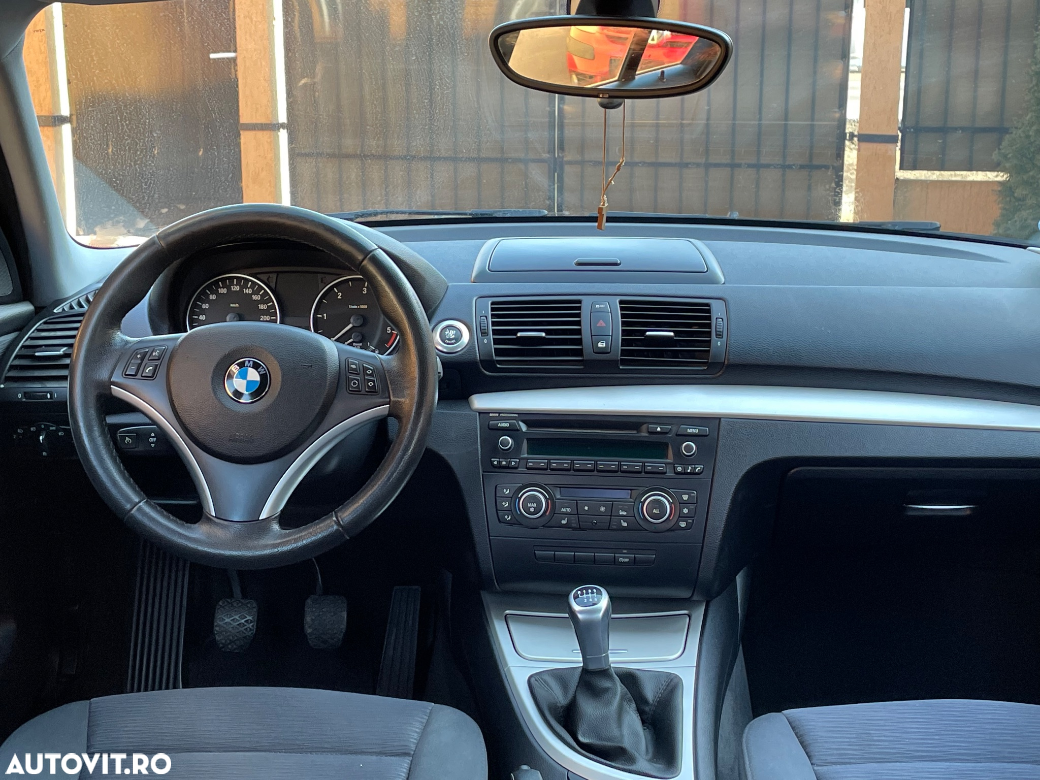BMW Seria 1 118d DPF - 5