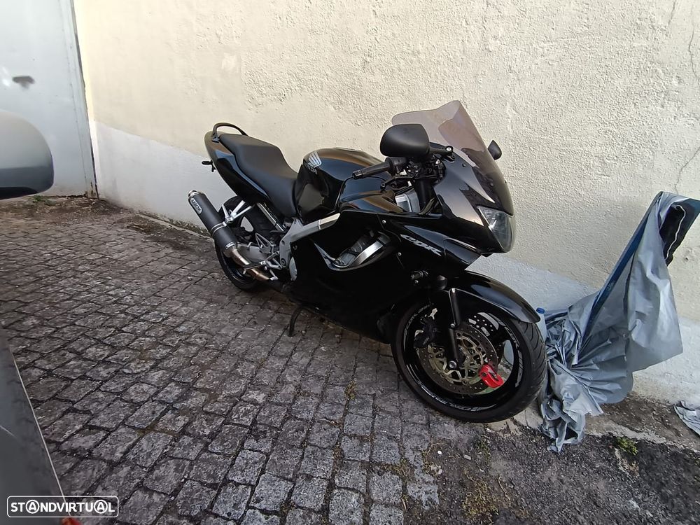 Honda CBR 600 F4 - 5
