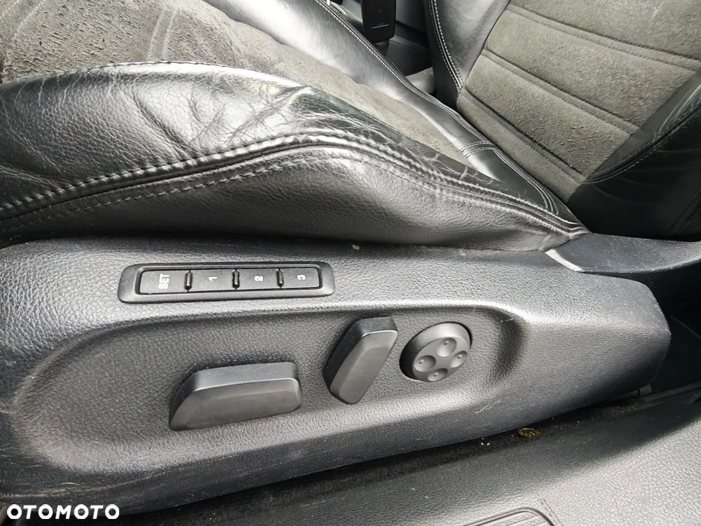 Volkswagen Passat 3.2 V6 FSI 4Motion DSG Highline - 28