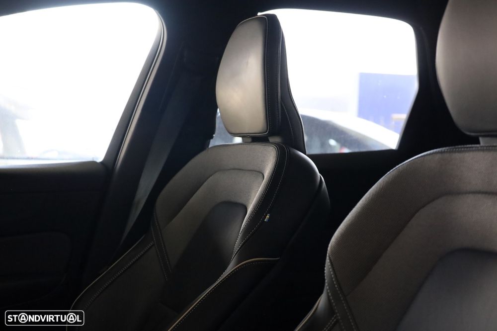 Volvo XC 60 2.0 T8 PHEV Ultra Dark AWD - 11
