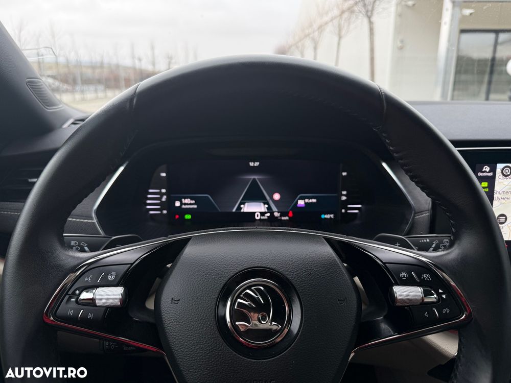 Skoda Octavia Combi 2.0 TDI DSG Premium Edition - 18