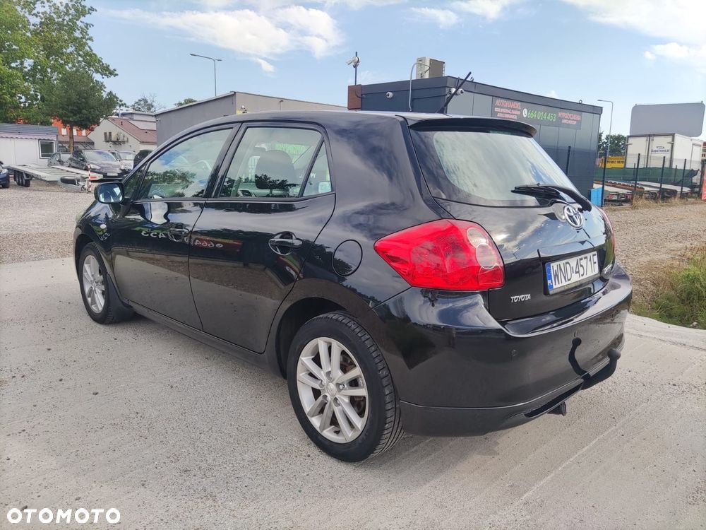 Toyota Auris 1.6 VVT-i Executive - 8