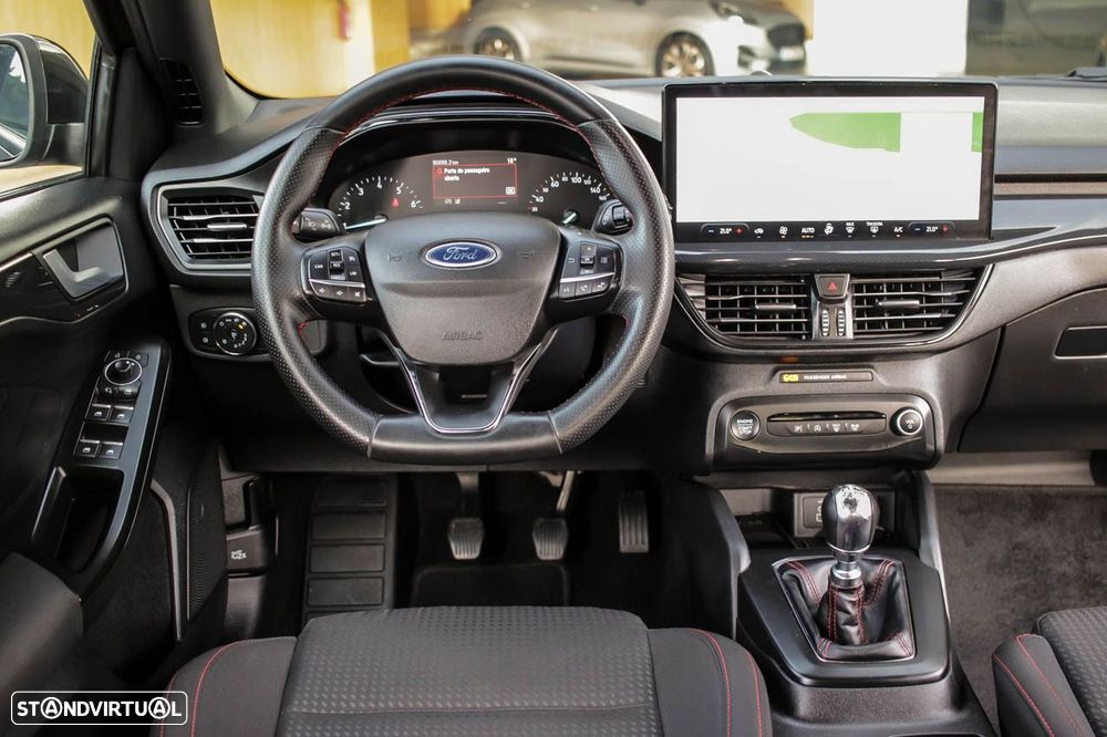 Ford Focus 1.0 EcoBoost MHEV ST-Line - 9