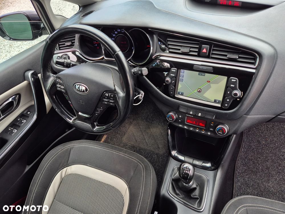 Kia Ceed 1.6 CRDi 136 ISG Platinum Edition - 25