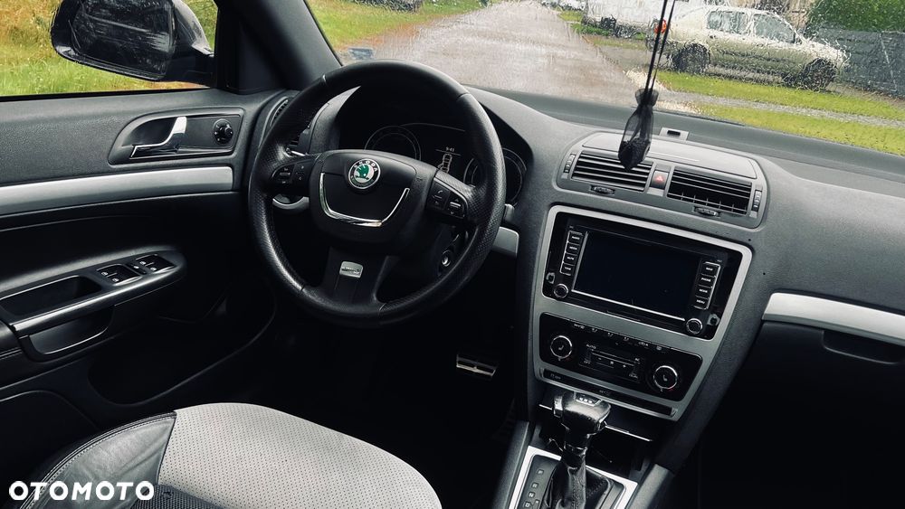 Skoda Octavia 2.0 TDI DPF RS DSG - 10
