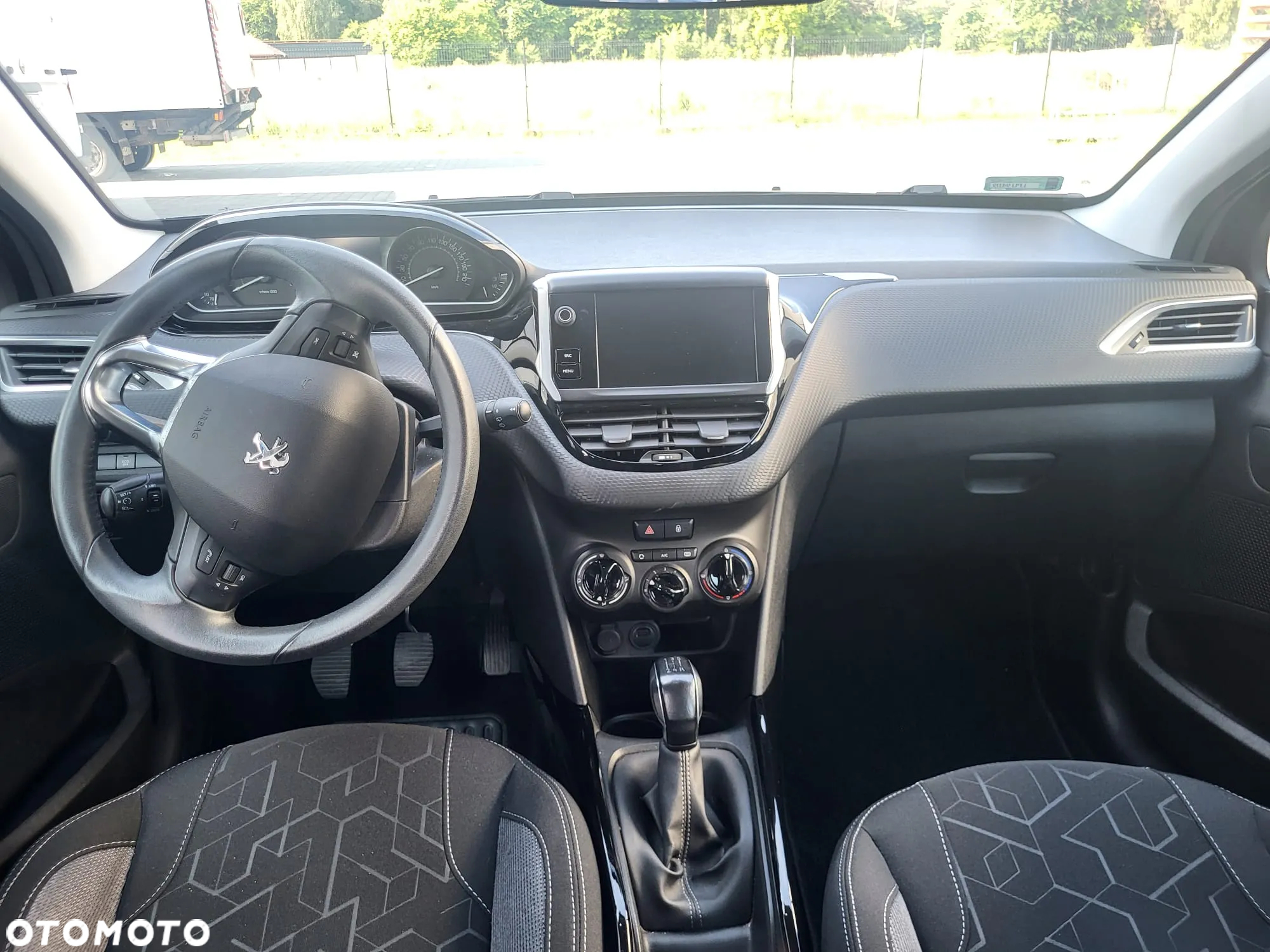 Peugeot 2008 1.5 BlueHDi Allure - 7