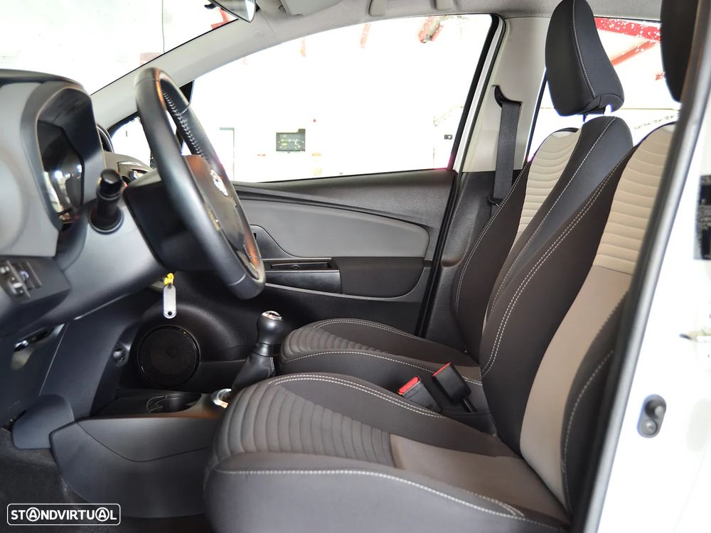 Toyota Yaris 1.0 VVT-i ACtive - 13