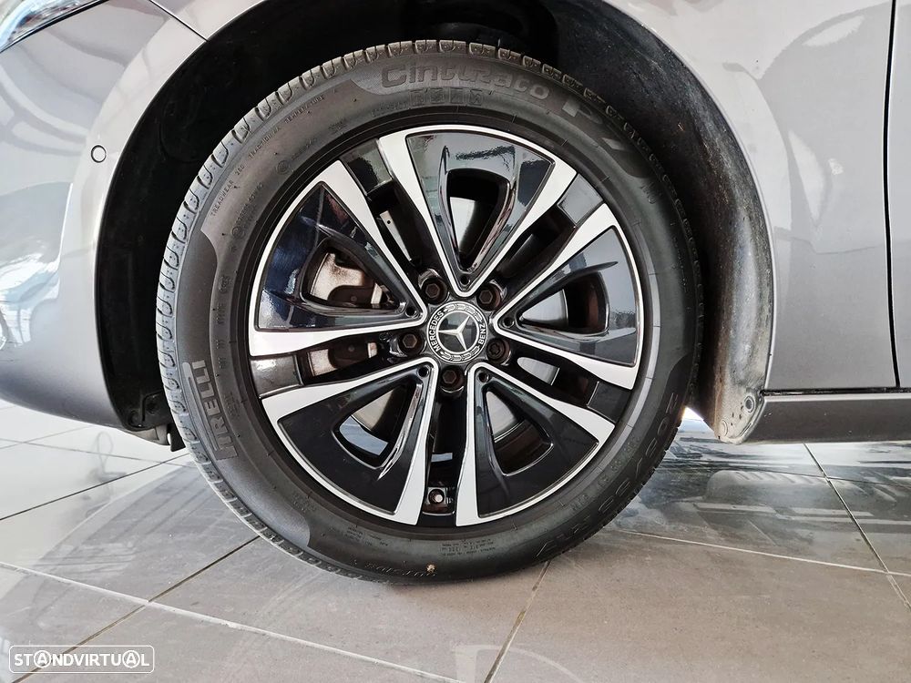 Mercedes-Benz A 250 e - 5