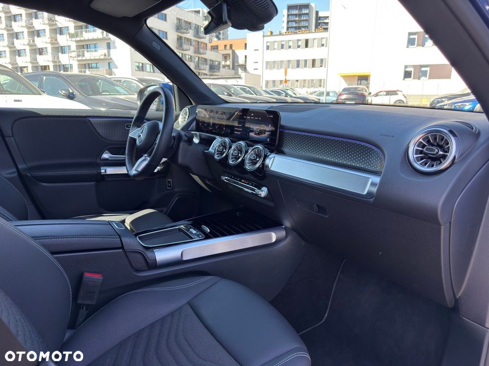 Mercedes-Benz GLB 200 Progressive 7G-DCT - 23