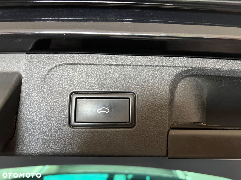 Volkswagen Passat 2.0 TDI EVO Business - 24