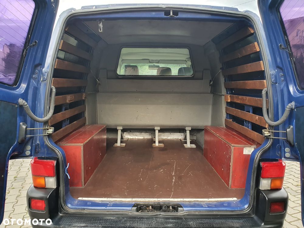 Volkswagen Transporter - 8