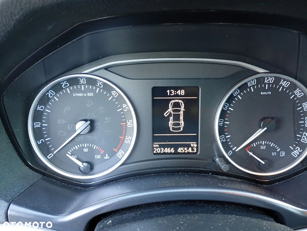 Skoda Octavia 1.6 TDI Ambiente DSG - 15