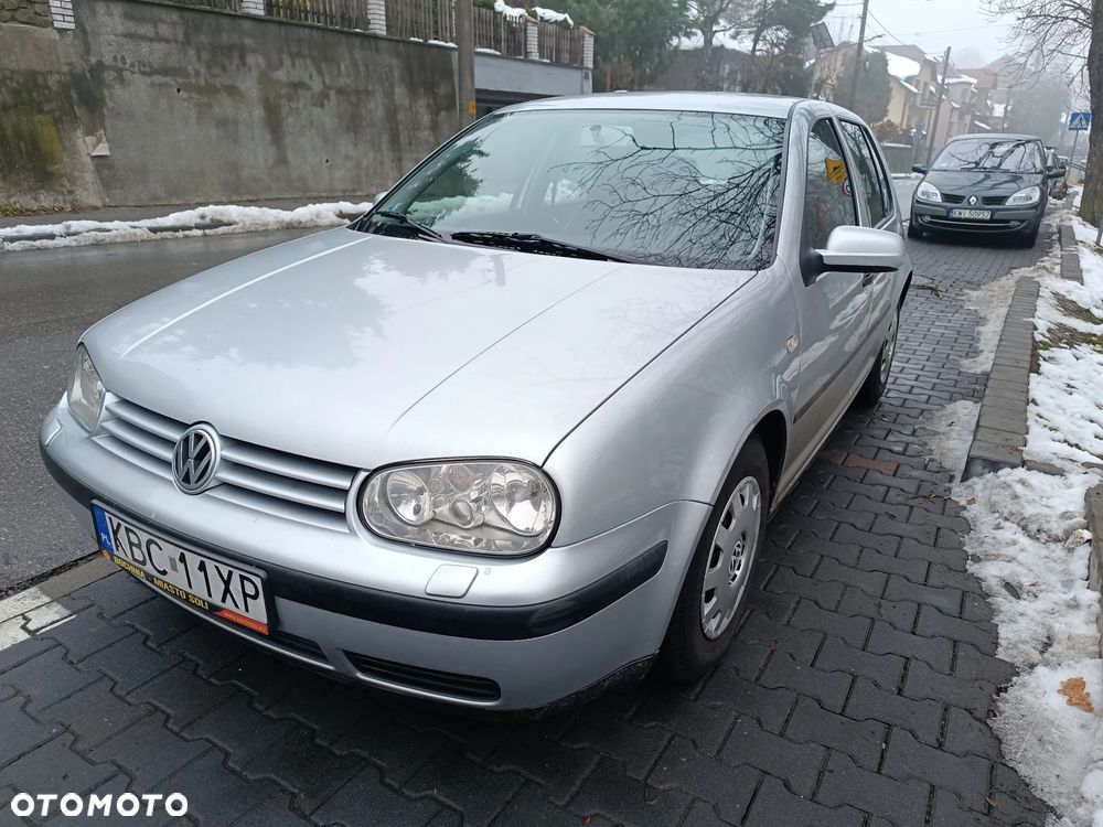 Volkswagen Golf 1.6 - 8
