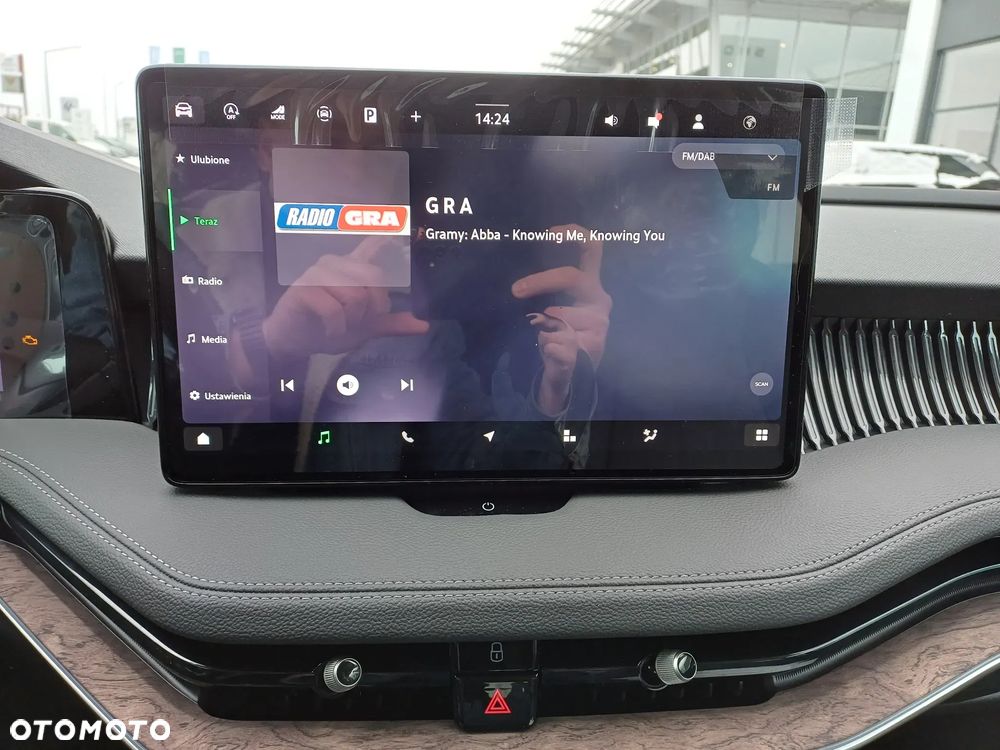 Skoda Superb 2.0 TDI SCR 4x4 L&K DSG - 20