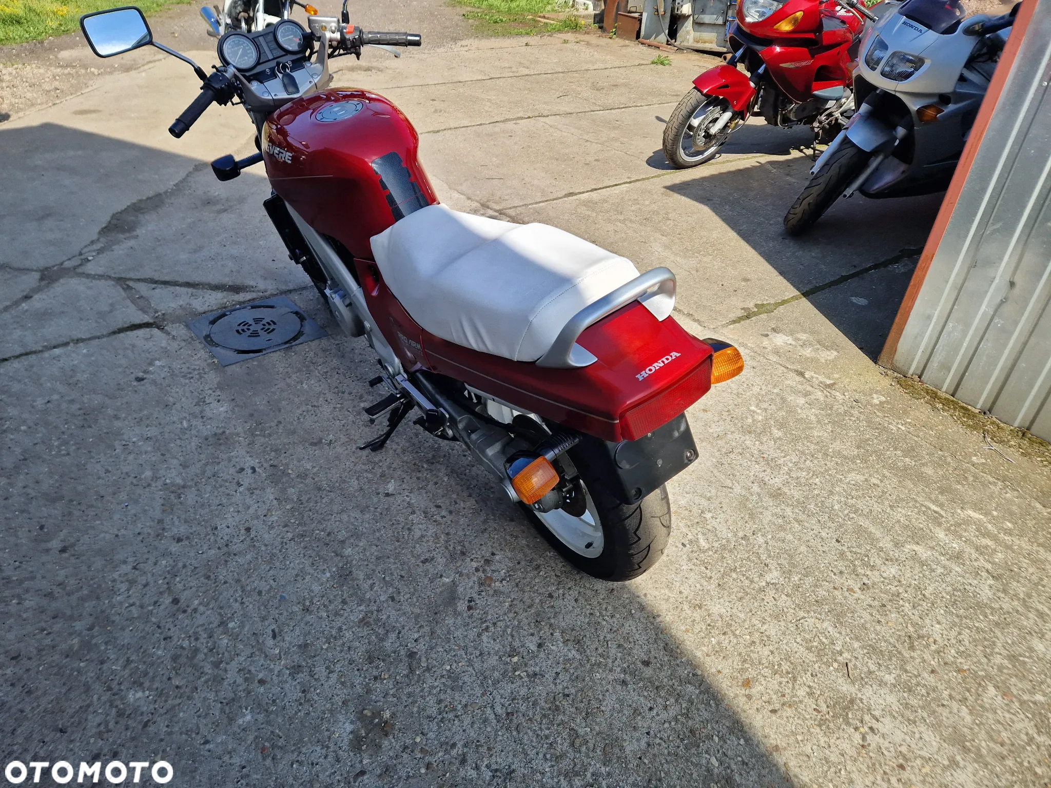 Honda NTV - 10
