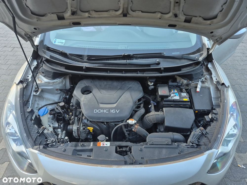 Hyundai i30 1.6 Premium - 17