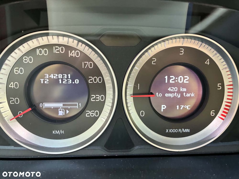 Volvo XC 70 - 12