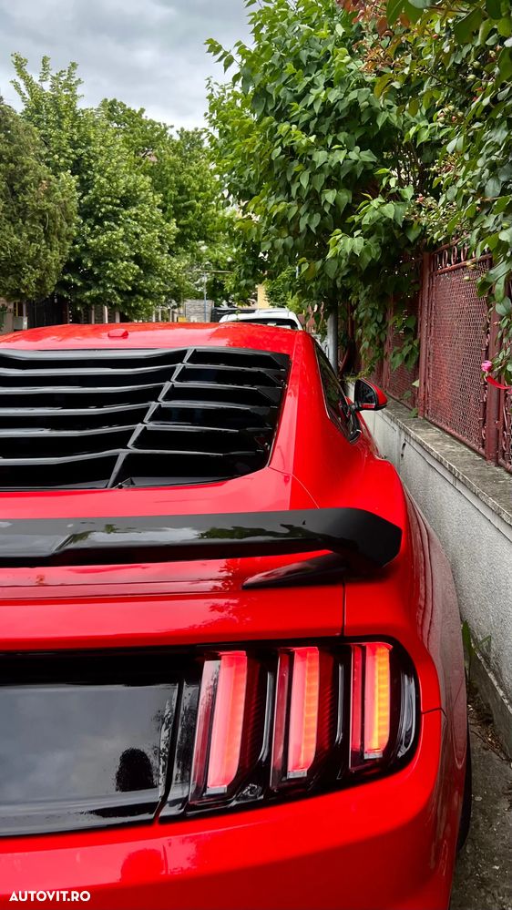 Ford Mustang - 7