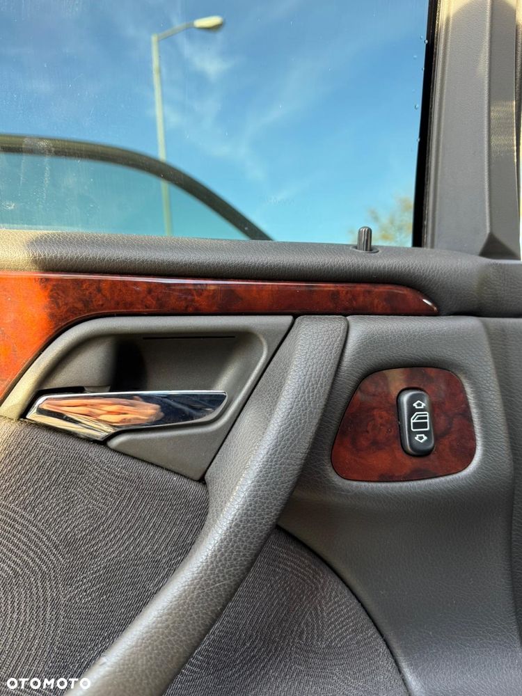 Mercedes-Benz Klasa E 220 CDI Elegance - 17