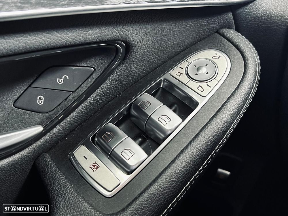 Mercedes-Benz GLC 220 d 4Matic 9G-TRONIC AMG Line Plus - 37