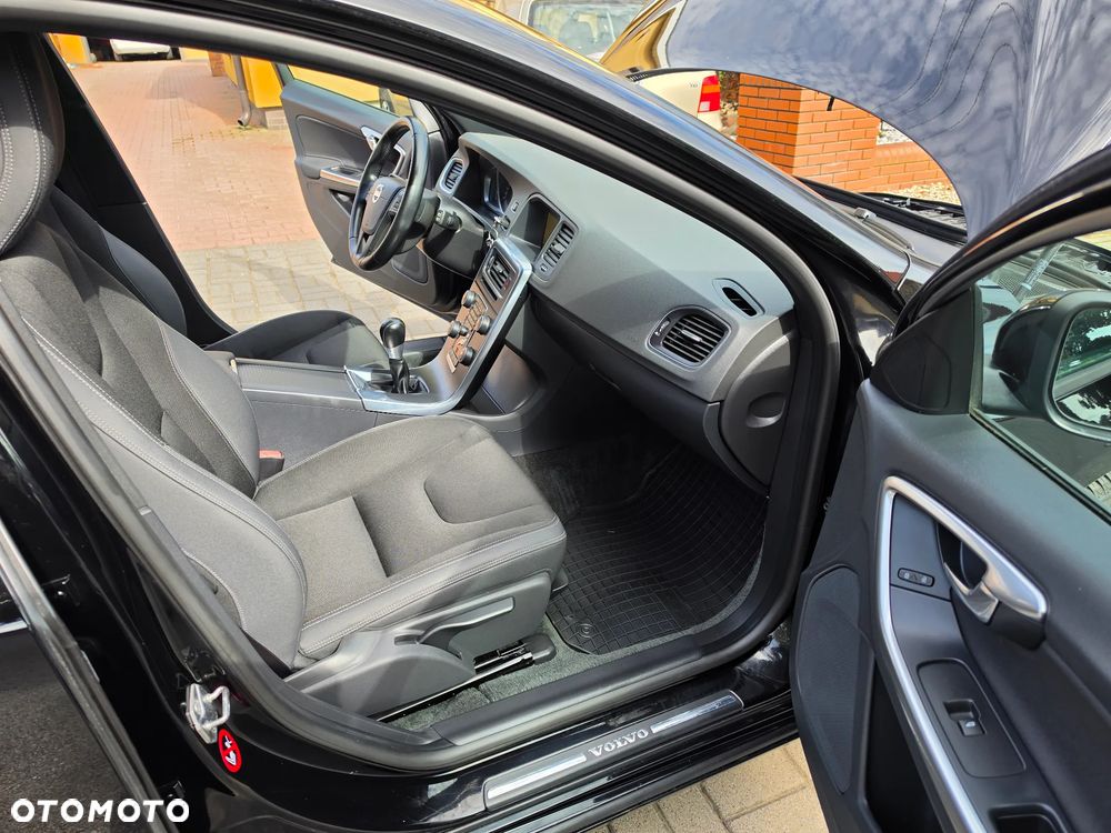 Volvo V60 D3 Business Edition - 22