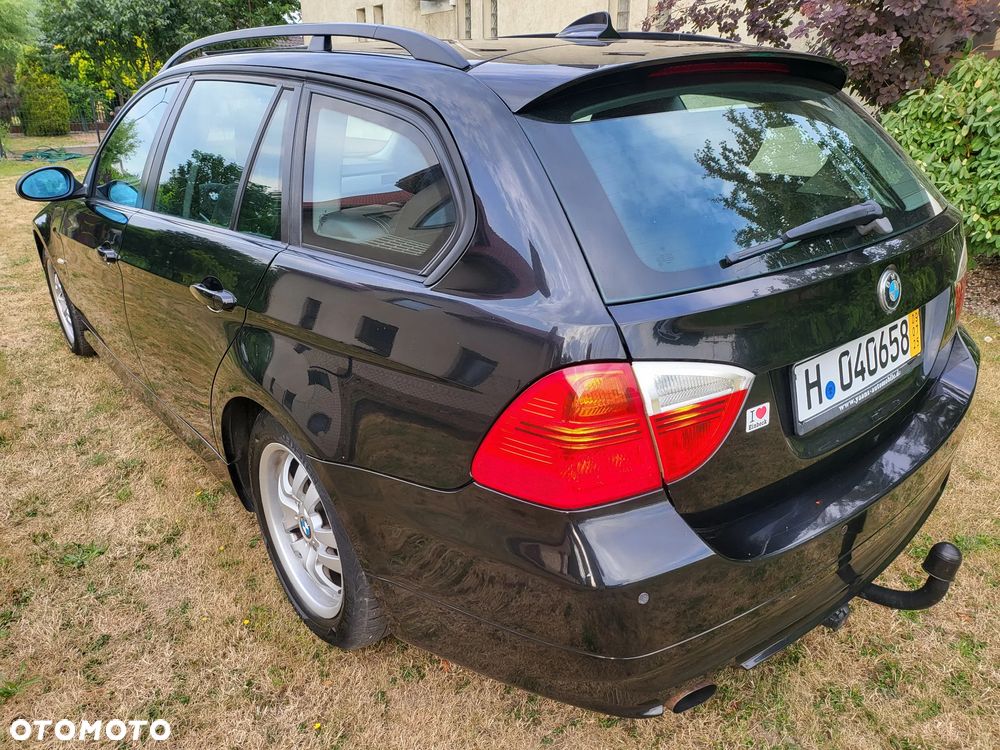 BMW Seria 3 318i Touring - 20