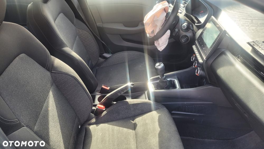 Renault Clio BLUE dCi 85 EXPERIENCE - 12
